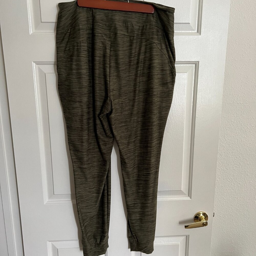 *30% OFF ANY 2 + ITEMS*  All in Motion yoga pants XXL